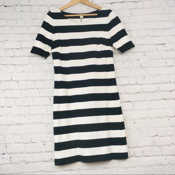 Old Navy Dresses & Skirts - Old Navy Stripe Dress size Medium